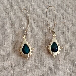 Kendra Scott Vintage Dale Drop Earrings in Gold with Green Stone